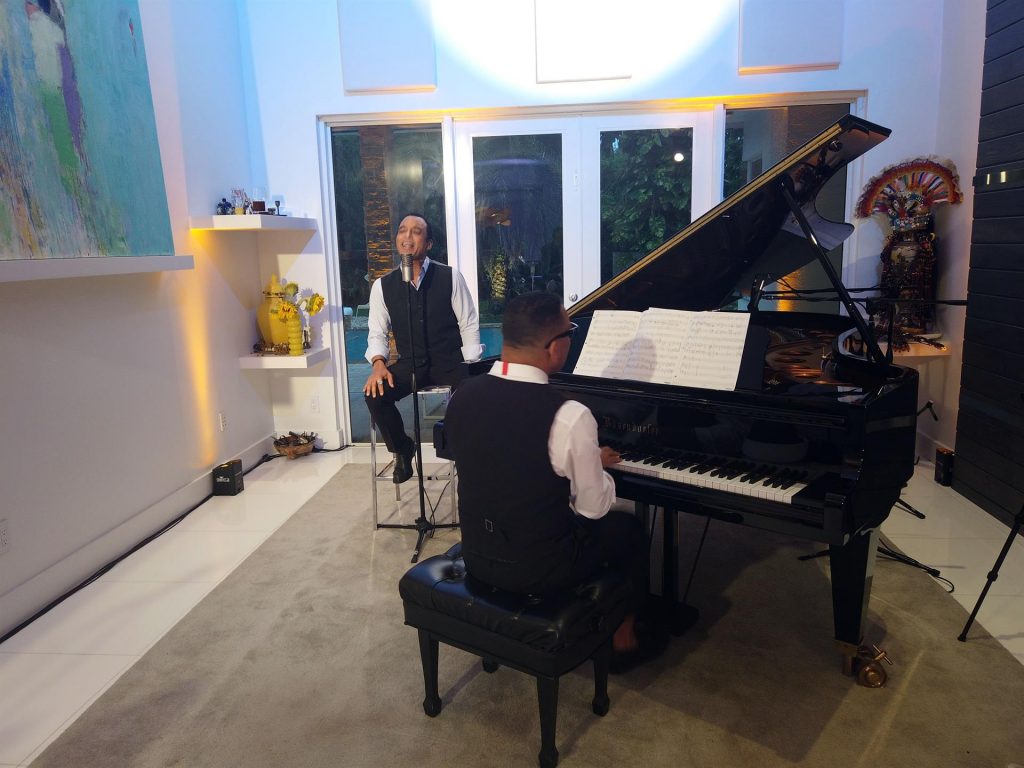 Jon Secada y Gonzalo Rubalcaba debutan en mundo NFT de la mano de Edo