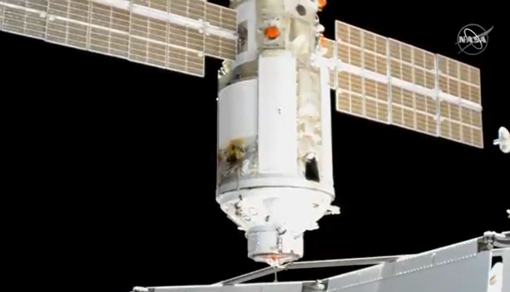 El módulo ruso Nauka se acopla a la Estación Espacial Internacional