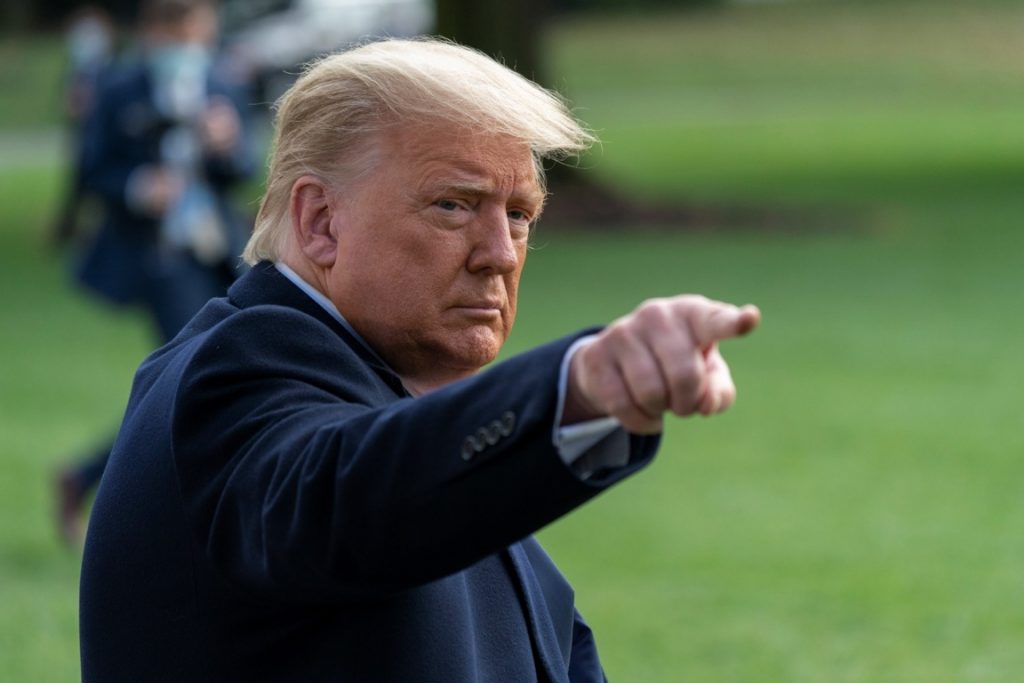 Republicanos acuerdan aprobar plan de infraestructura pese a amenazas de Trump