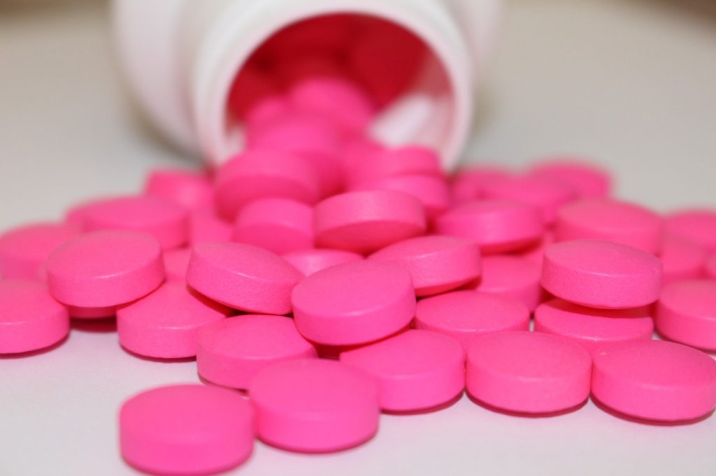 4 empresas firman acuerdo de US$ 26.000 millones para frenar las demandas por los opioides