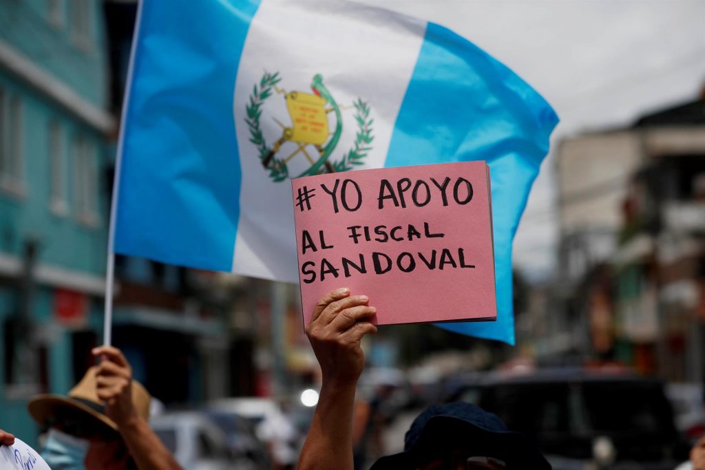 La destitución del fiscal anticorrupción en Guatemala fortalece la impunidad, dijo EEUU
