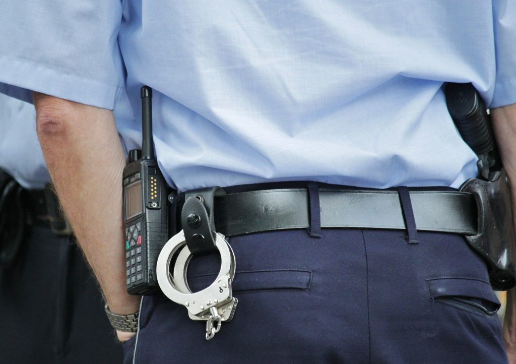 Arrestan a mujer de Orlando durante investigación en salón de masajes