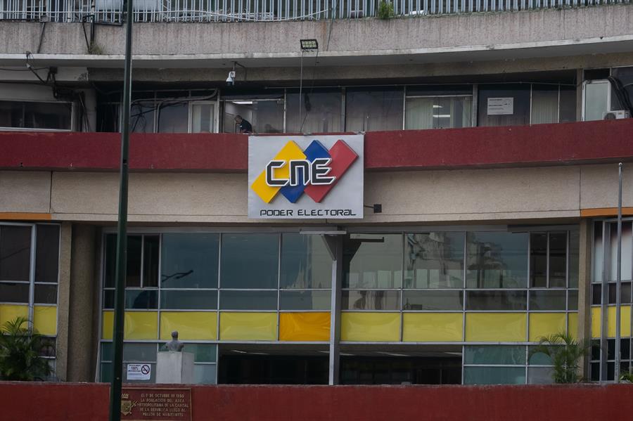 Ente electoral venezolano amplía plazo para inscribir candidatos a comicios