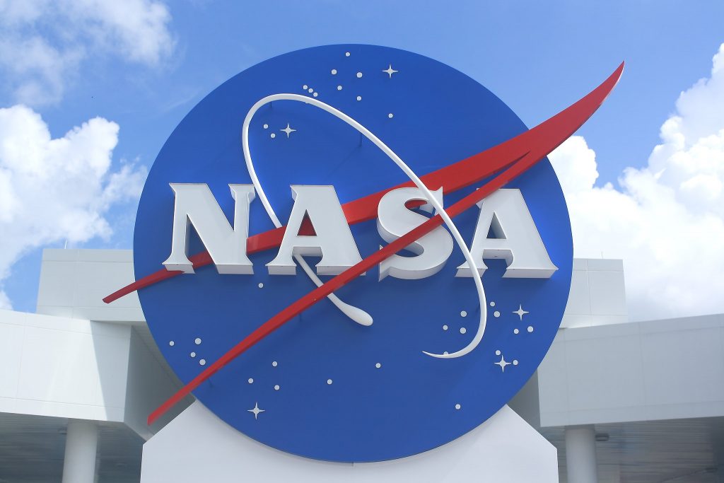 Demanda de Blue Origin a la NASA pone en pausa planes de regreso a la Luna