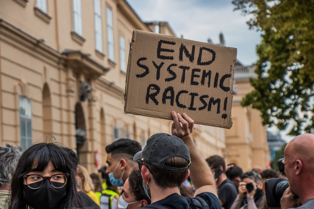 EEUU sufrió en 2020 el mayor número de crímenes de odio en 12 años