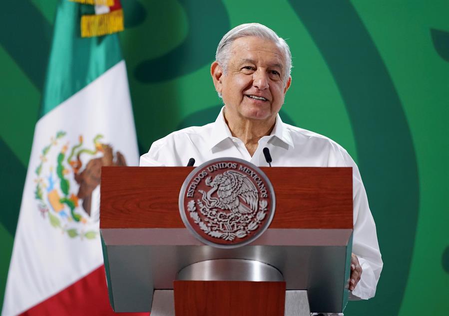 López Obrador culpa al Instituto Electoral de su primer fiasco en las urnas