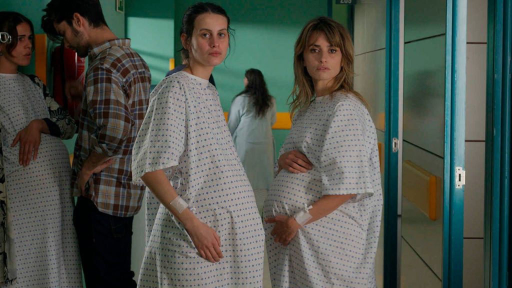 Almodóvar estrena el tráiler de Madres paralelas