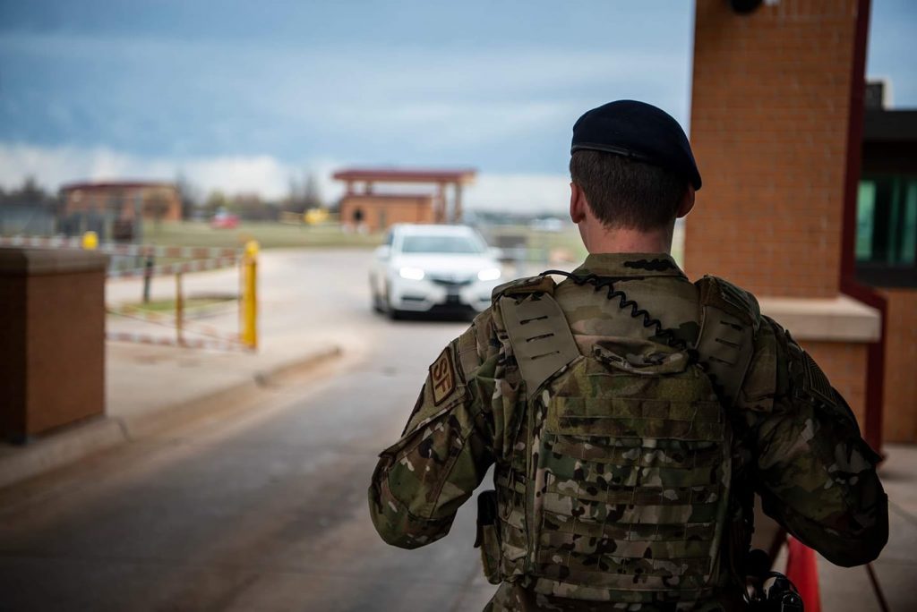 Blindan la base militar Anacostia-Bolling por posible individuo armado