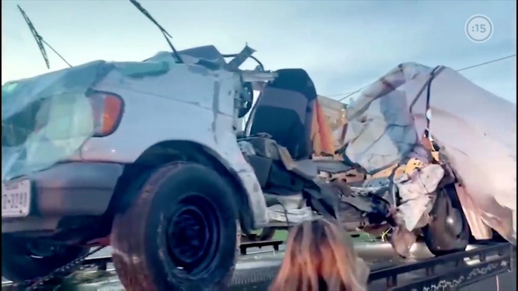 ¡Crisis migrante! Camioneta con indocumentados se estrella y deja 10 muertos en el sur de Texas