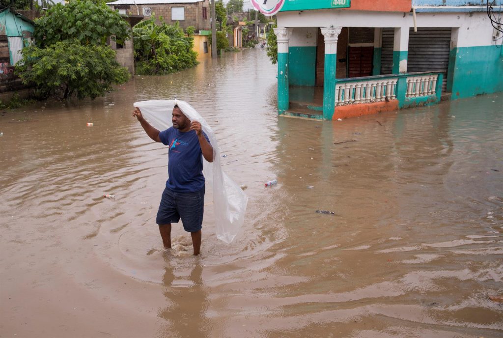 Un posible ciclón en el Atlántico se suma a las amenazas de Fred y Grace