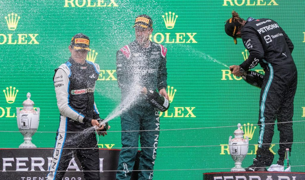 Hamilton recuperó el liderato del mundial en una carrera en la que se impuso el francés Ocon