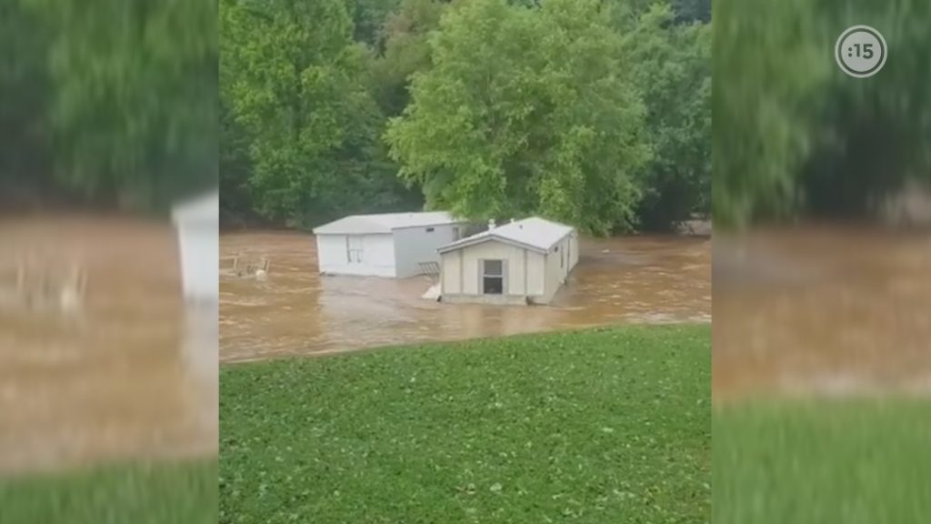 Graves inundaciones, destrozos y desaparecidos tras el paso del tormenta Fred en Carolina del Norte