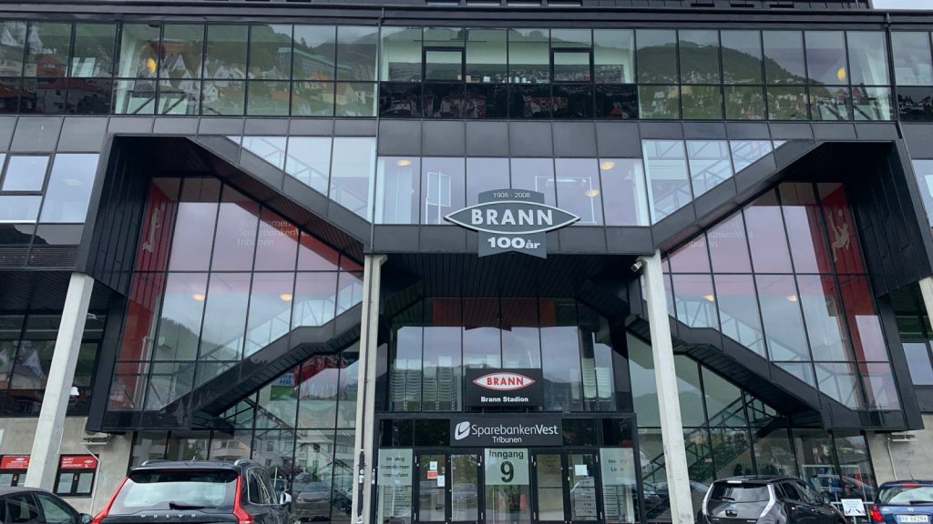 Policía noruega investiga una supuesta orgía de jugadores del Brann en su estadio