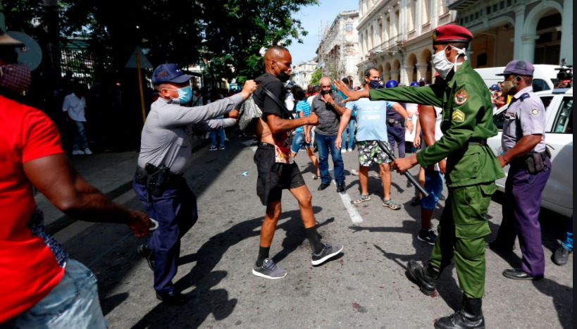 EEUU sanciona a los boinas rojas de Cuba por su papel represivo en las protestas