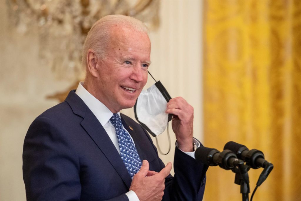Biden quiere que el 45 % de la electricidad de EEUU la genere la energía solar