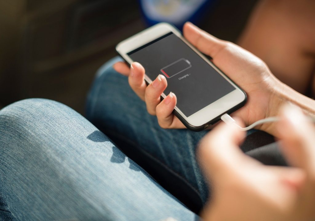Bruselas propone un único cargador universal para dispositivos electrónicos