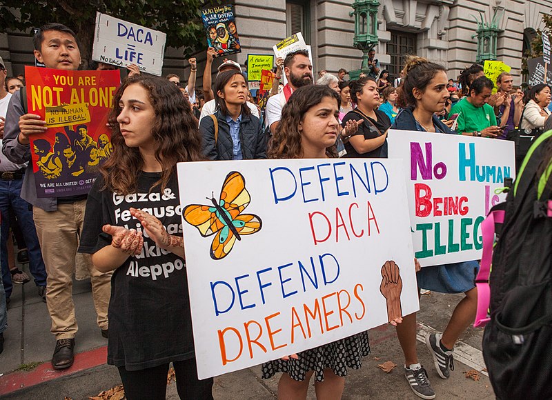 La nueva norma con la que Biden busca mantener el programa DACA y la esperanza de los "soñadores"