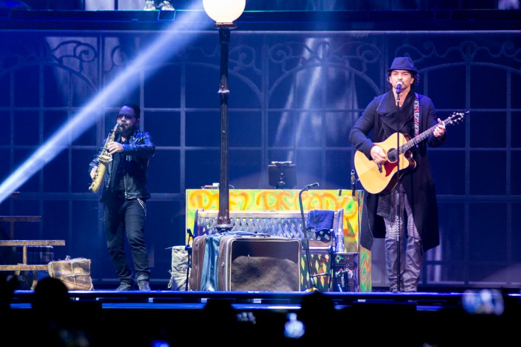 Ricardo Arjona anuncia gira "Blanco y negro" por Norteamérica para 2022