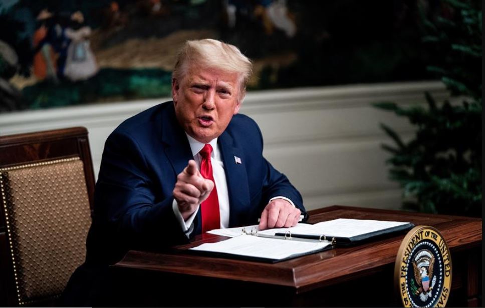 Trump demanda al New York Times y a su sobrina por exponer sus datos fiscales