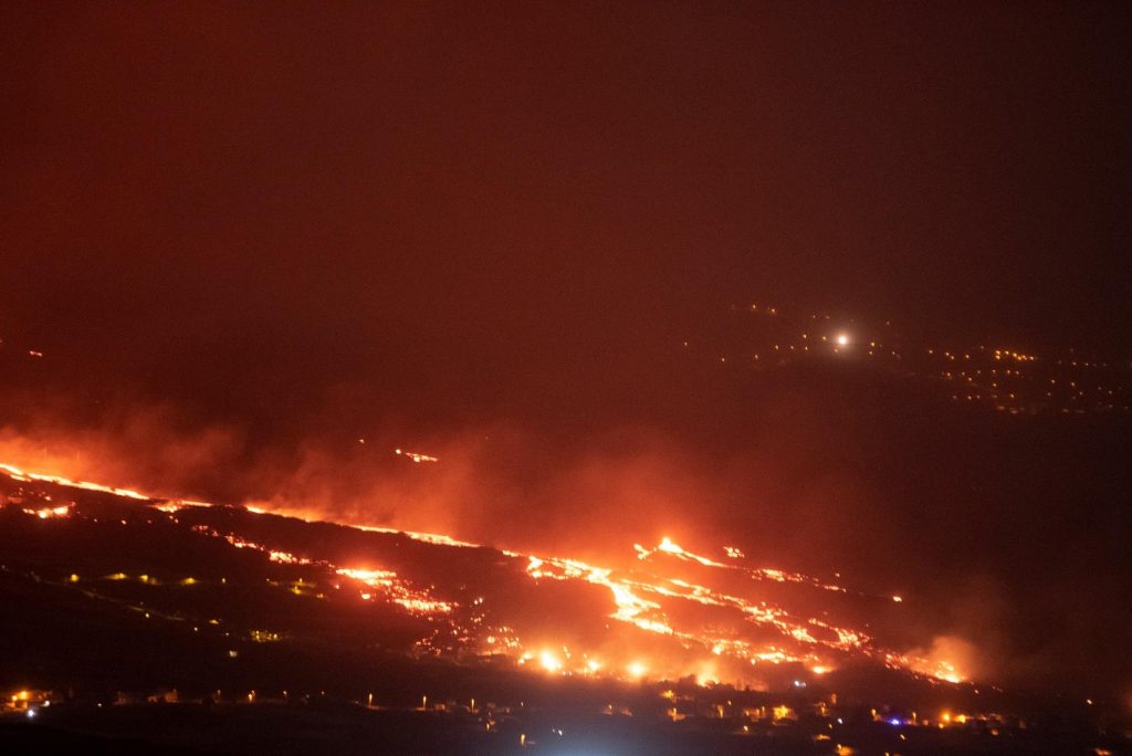 Estudiantes afectados por el volcán de La Palma reciben 30 mil mensajes de apoyo