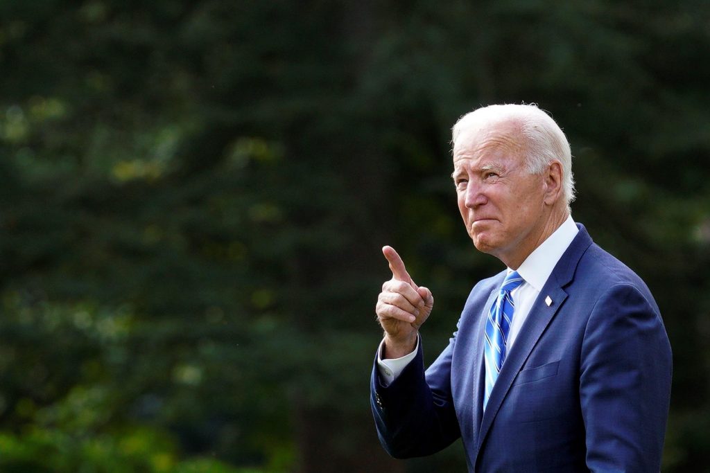 Biden reduce el coste de su plan de gasto social para convencer a moderados