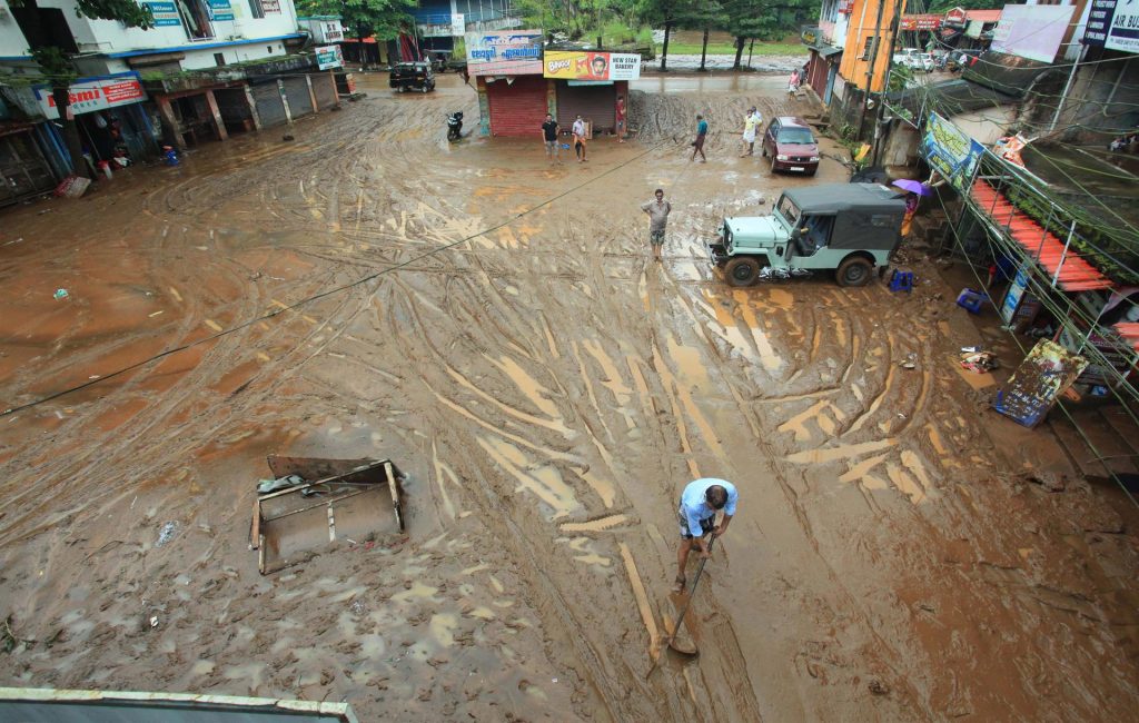 Casi 200 muertos por las lluvias torrenciales en la India y Nepal