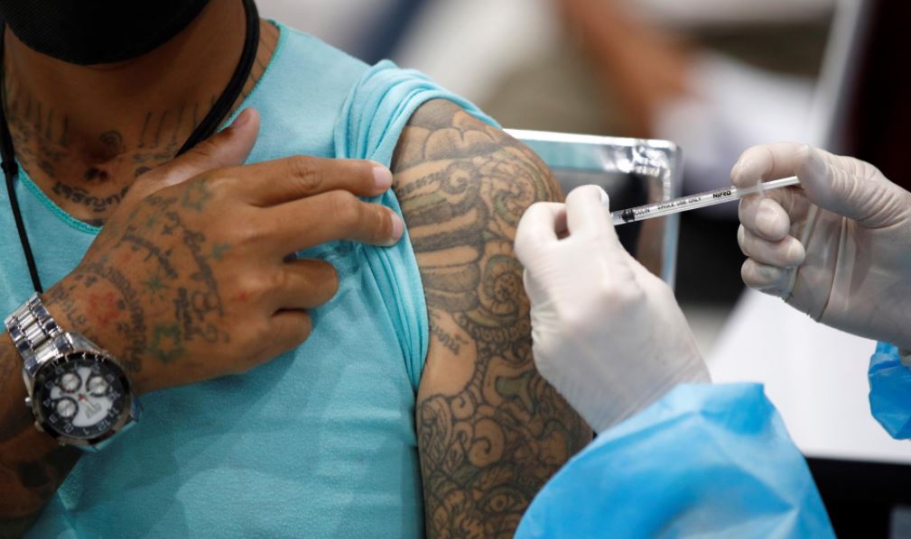 EEUU aceptará la entrada de viajeros con una mezcla de tipos de vacunas