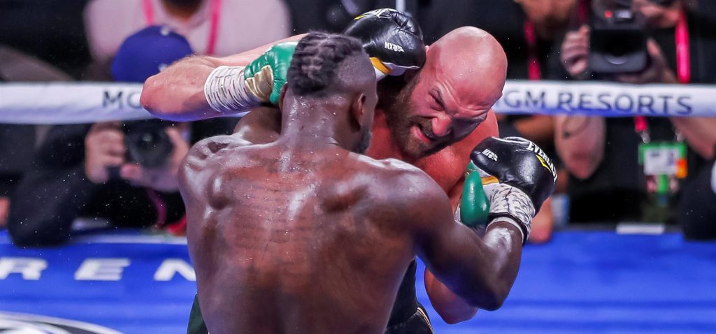 Con un potente derechazo, el inglés Fury venció al estadounidense Wilder por nocáut técnico