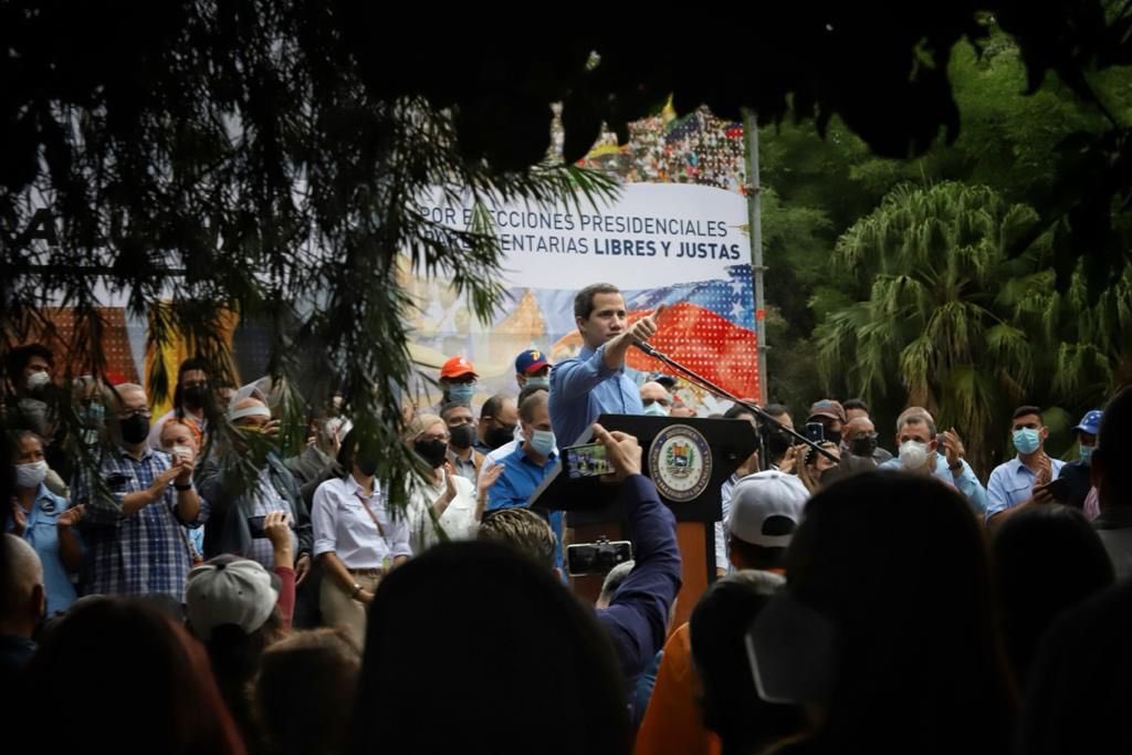 De estos temas conversó Guaidó con 3 senadores demócratas de EEUU