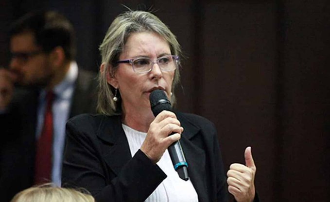 Opositora venezolana ve "parcial" condena a militar que mató a manifestante