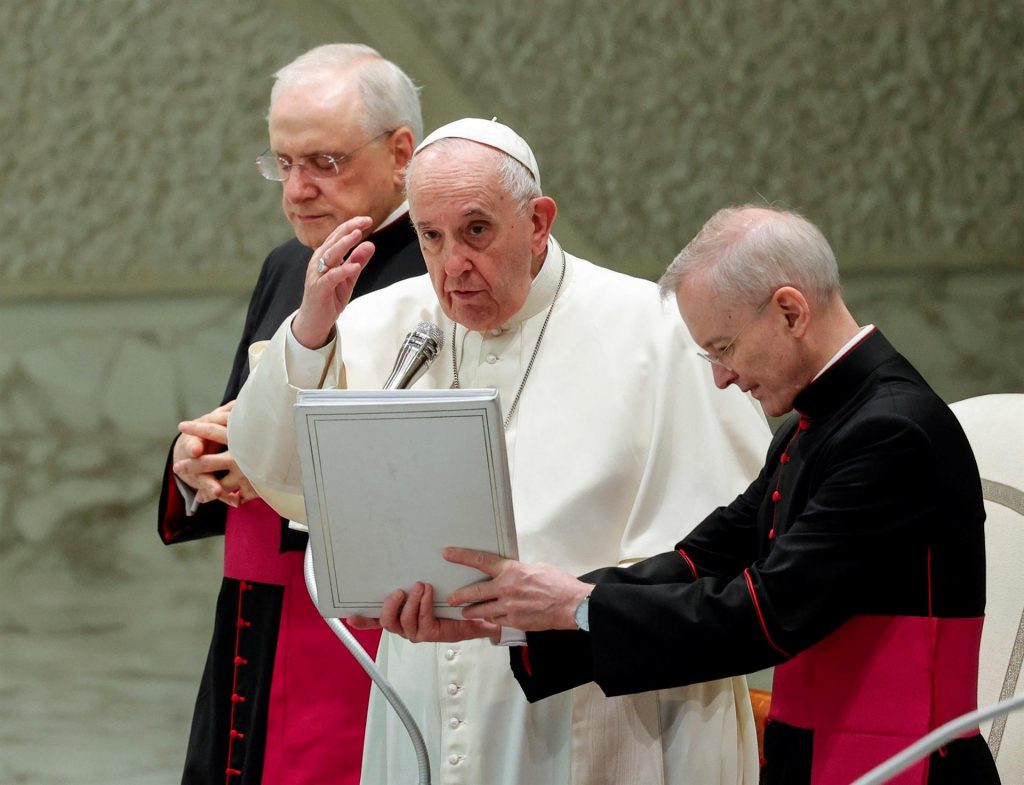 El Papa defiende un salario universal y una reducción de la jornada laboral