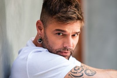 Ricky Martin niega haberse hecho retoques faciales