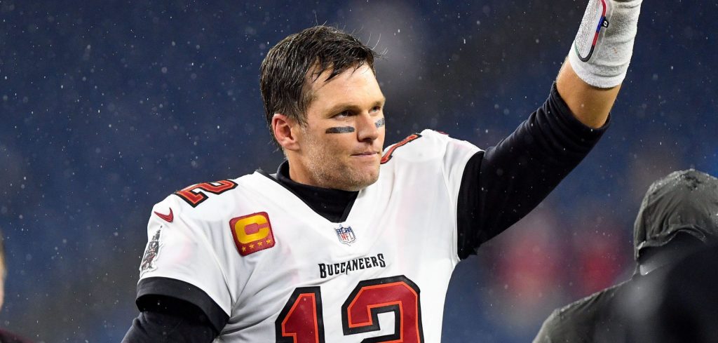 "Qué gran juego", dijo Brady tras derrotar a los Patriots y romper varios récords