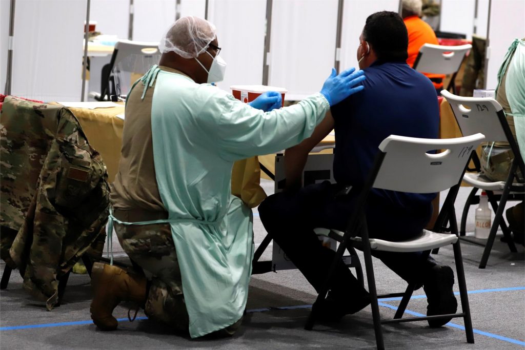 Puerto Rico lidera vacunación contra COVID-19 en Estados Unidos