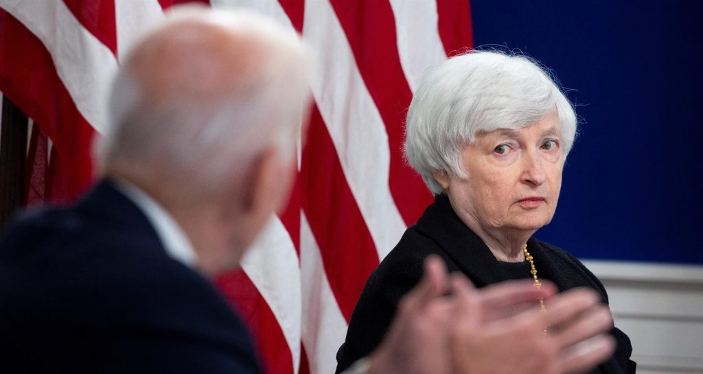 Yellen cree "absolutamente imperativo" subir el techo de la deuda