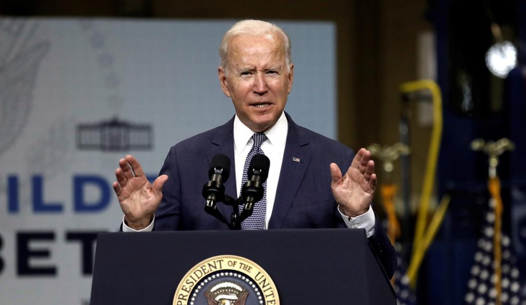 Biden insiste en importancia de aprobar su plan social y de infraestructura