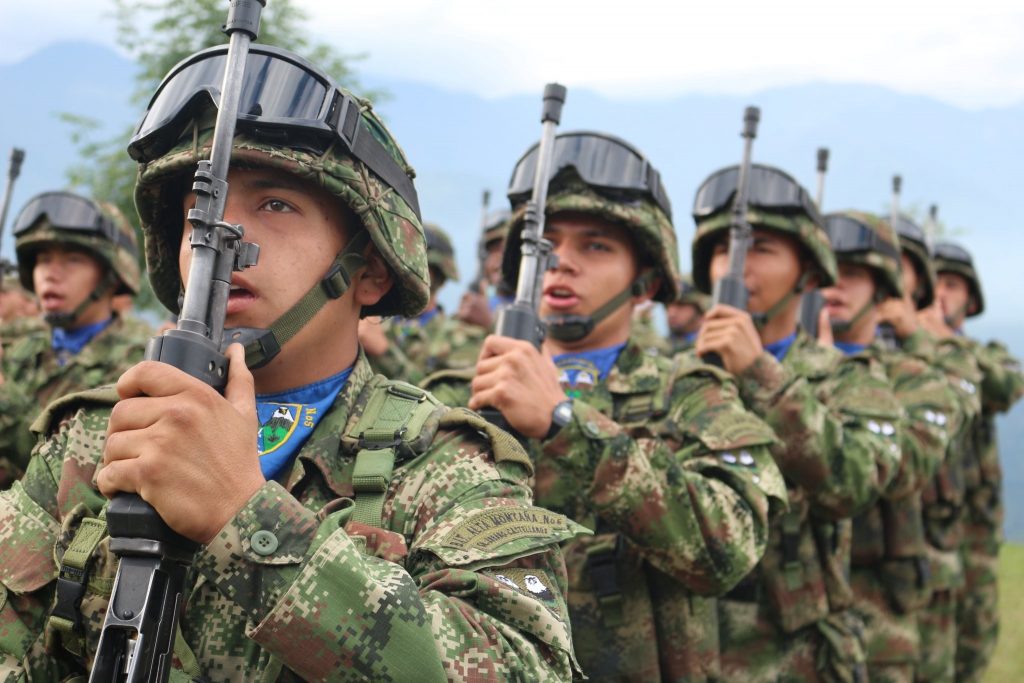 Campesinos del norte de Colombia retienen a 180 soldados por desacuerdo en la erradicación de cultivos de coca