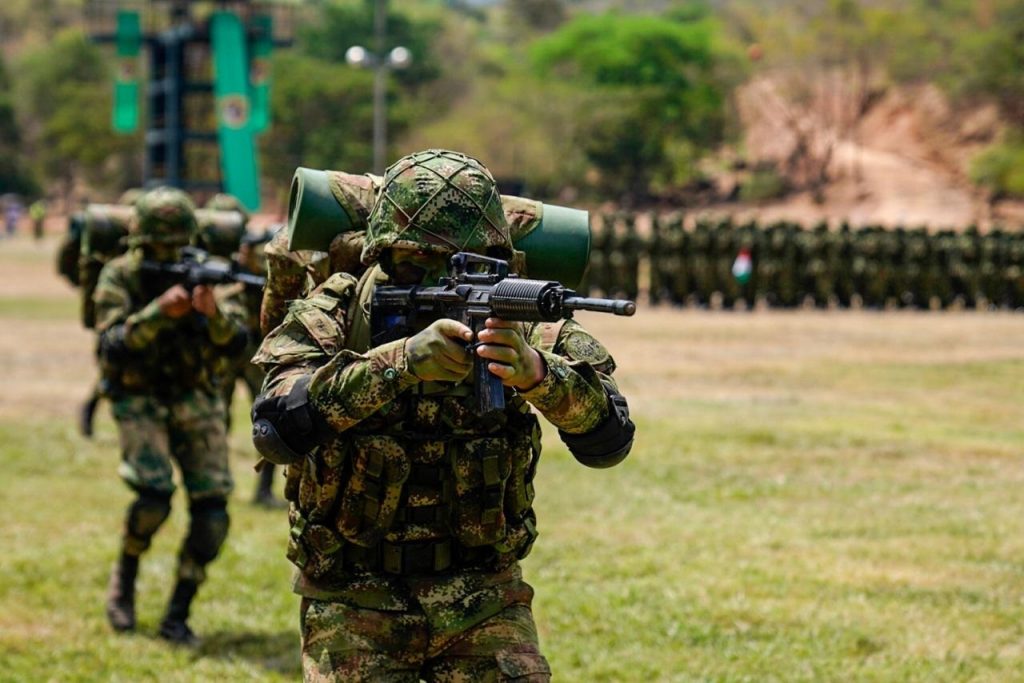 Un militar muerto y tres heridos por un atentado de la guerrilla en Colombia