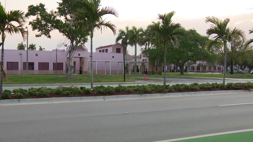 Otra maestra de Miami fue arrestada por tener relaciones sexuales con un alumno de 15 años