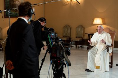 Netflix estrenará la serie Historias de una generación con el Papa Francisco