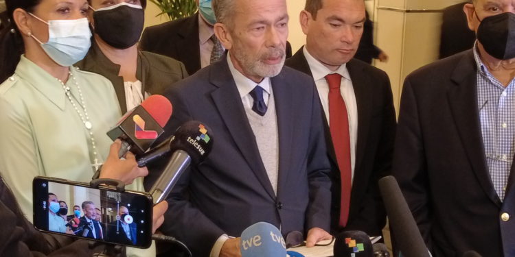Oposición venezolano repudió suspensión del diálogo en México