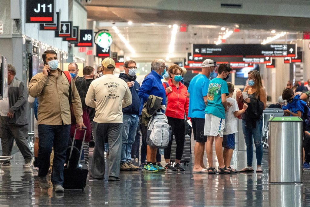 EEUU pondrá restricciones a los viajeros del África austral este lunes