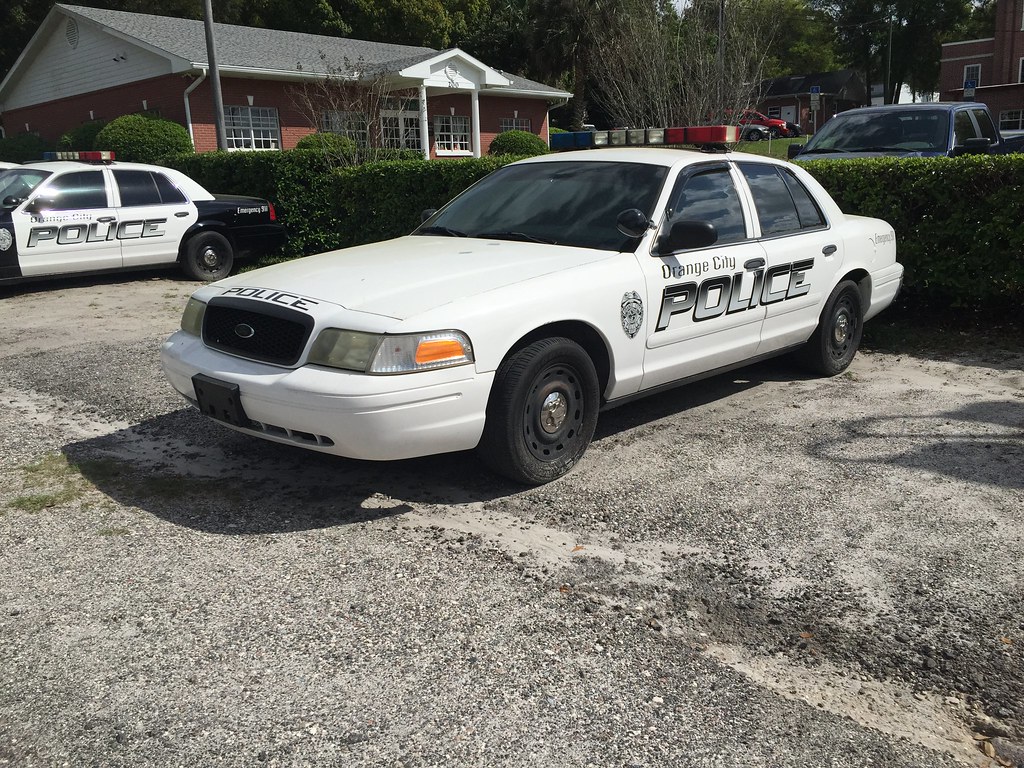 Policía abatió a una mujer que huyó de un choque en Orlando