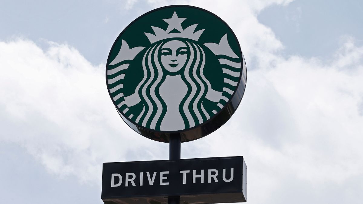 Trabajadores de Starbucks batallan por crear el primer sindicato de la cadena