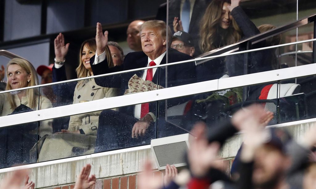 Trump esperará al próximo año para revelar si va a las elecciones de 2024