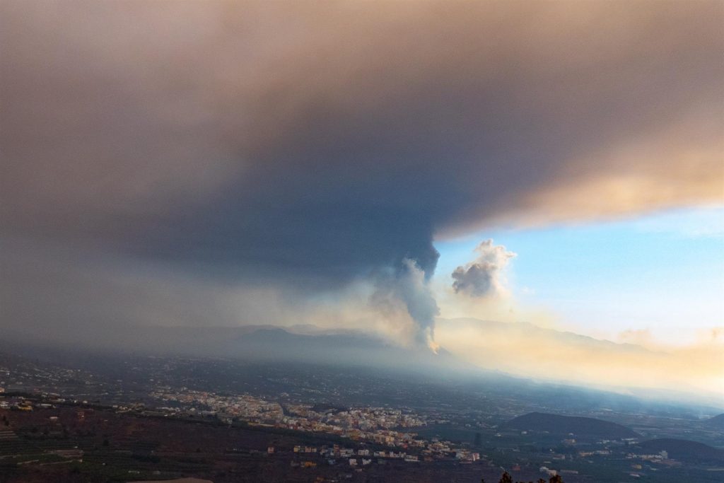 Crece la emisión de ceniza y empeora la calidad del aire en La Palma