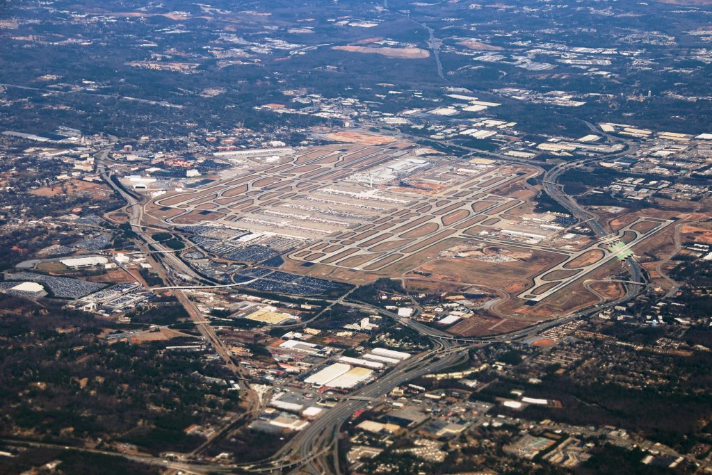 Un disparo accidental paraliza temporalmente el aeropuerto internacional de Atlanta