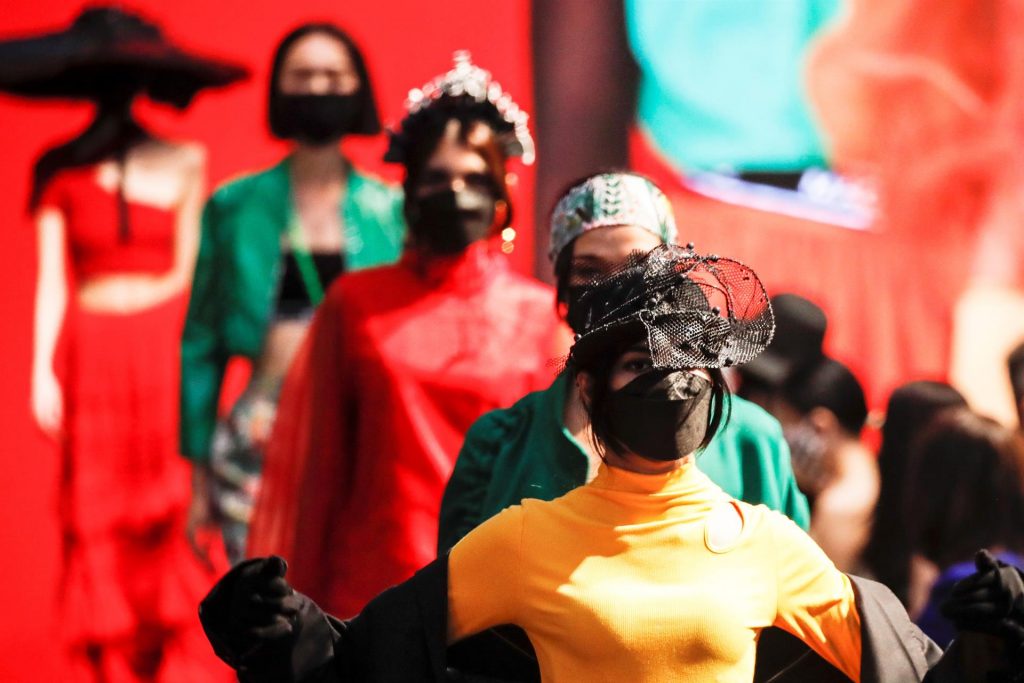 Industria de la moda llama a recortar un 50 % las emisiones a 2030