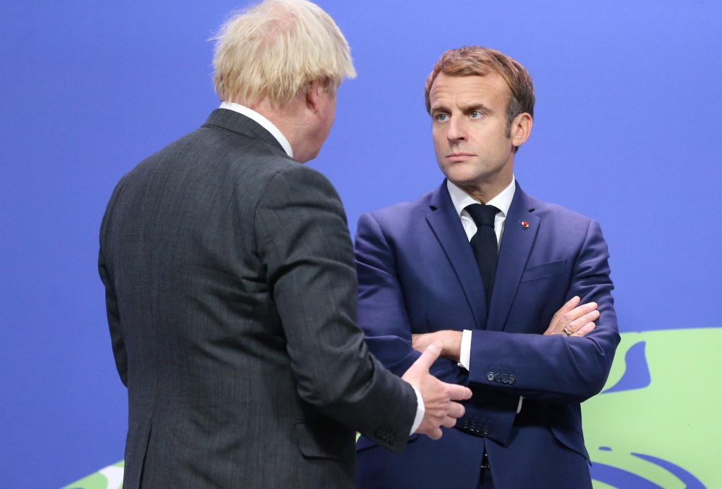 Macron deja en suspenso medidas de represalia contra pescadores británicos