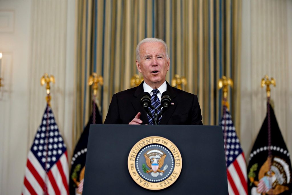 Congreso de EEUU aprueba plan de infraestructuras de Biden por 1,2 billones